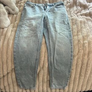 American Eagle Light wash skinny jeans